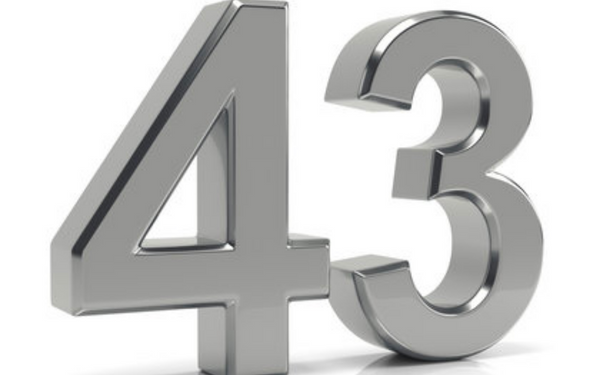 Mơ thấy số 43 đang nằm ngang là điềm báo may mắn.